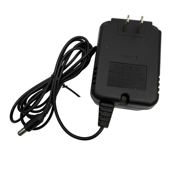 Yamaha PA-3B 12V 700mA Keyboard AC Power Adapter OEM Black - Picture 3 of 4